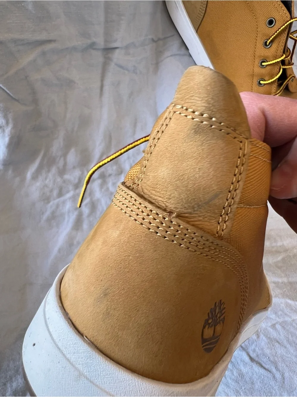Timberland Wheat Leather Chukka Boots in Tan